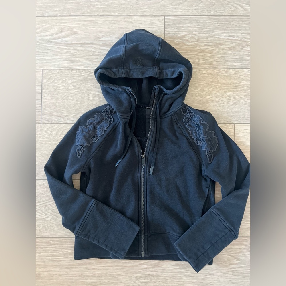 Lululemon To You Hoodie Floral Embroidered Full Zip black Cotton Terry size 6